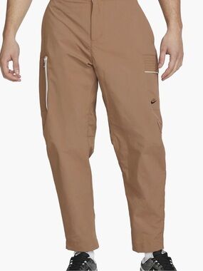 NIKE Style Essentials Unlined Woven Tan Cargo Pants